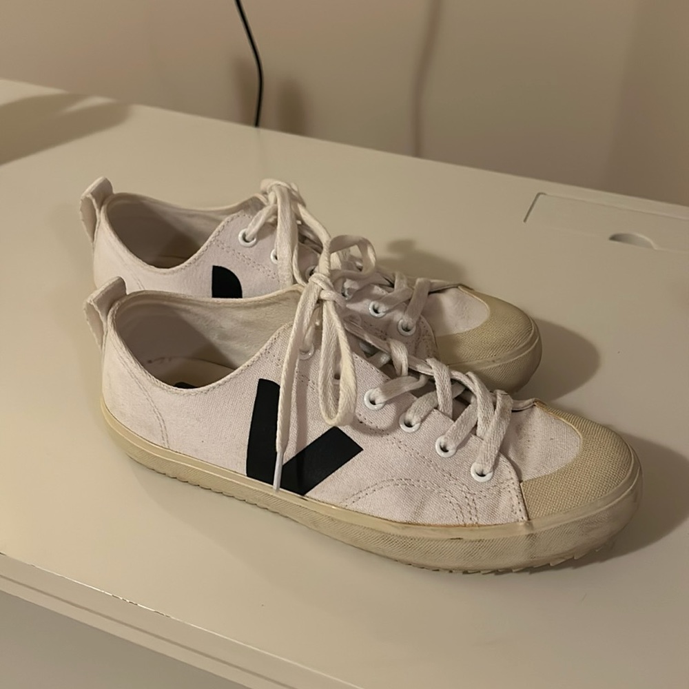 Veja canvas sneaker size 8